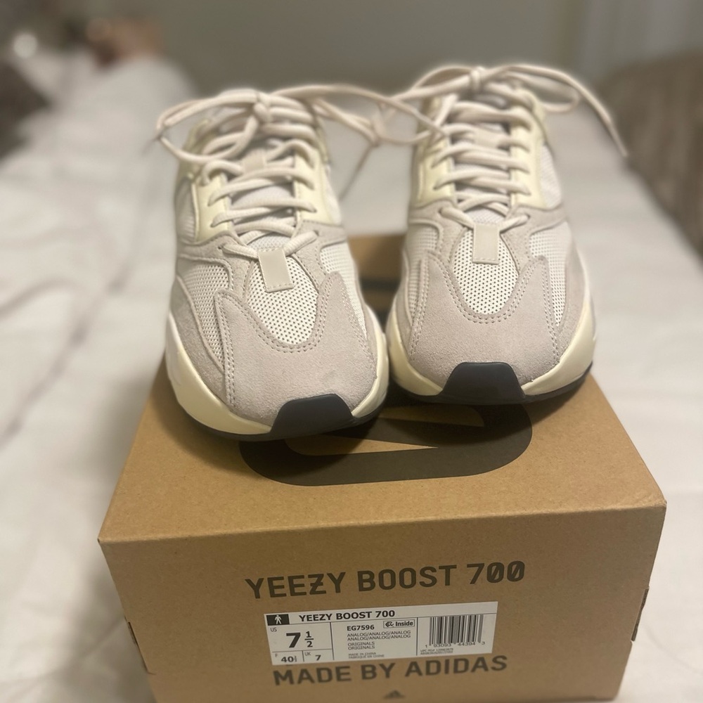 Adidas Yeezy Boost 700 (Analog) Sneakers NWT - Picture 2 of 7